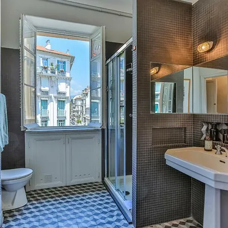 Maison Bianchi - 24 Paul Deroulede *